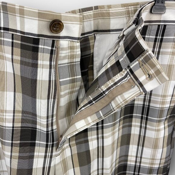 HAGGAR Cool 18 Pro Plaid Golf Shorts 36W Putty Expandable Waist UV Quick-Dry NWT - Picture 7 of 10